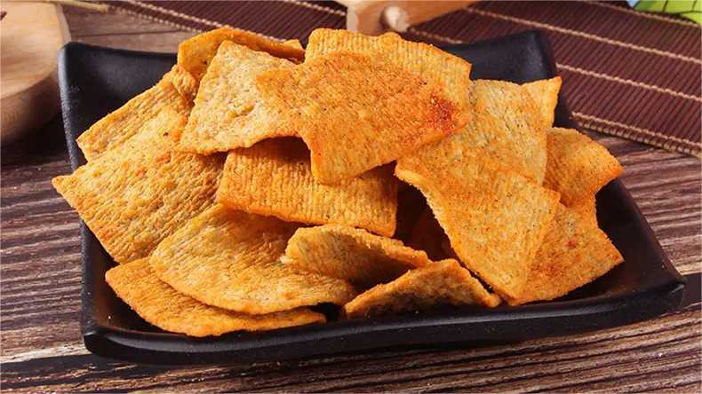 花椒鍋巴灌裝封口機(jī)：定制高效，為網(wǎng)紅零食生產(chǎn)加速