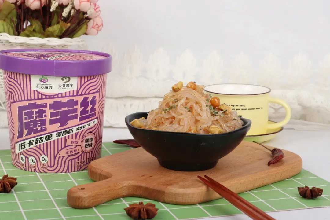 健康美味，一步到位：桶裝魔芋涼面包裝機(jī)
